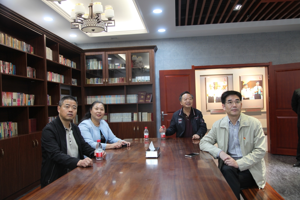 2019年10月11日，連云港市退役軍人事務局王永仕局長一行到1號樓參觀展館
